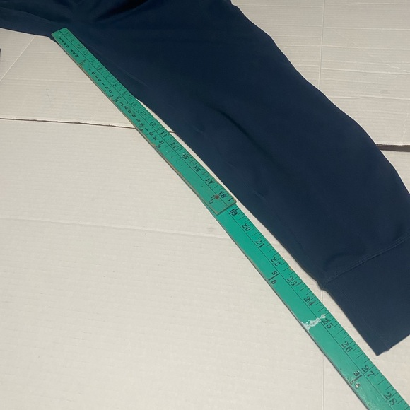 Men's Kirkland Signature active Navy jogger pants size M zipper pockets. - Picture 6 of 6